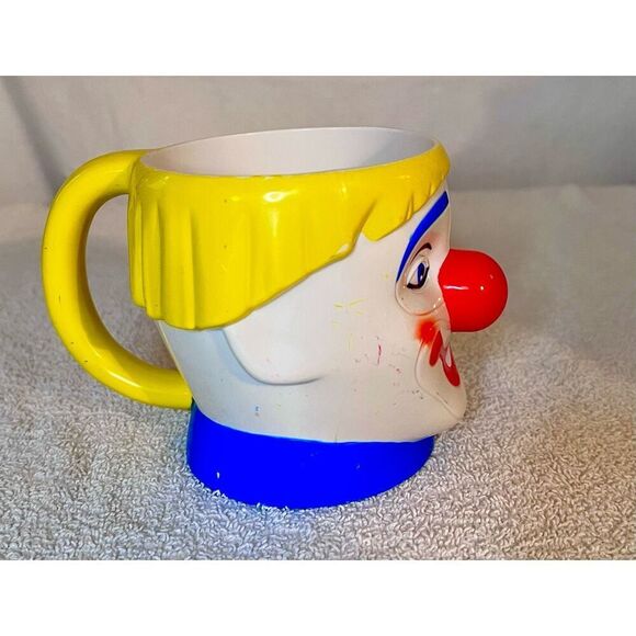 Vintage Circus Clown Yellow Hair Mug Ringling Bros Plastic Mug Cup - Picture 4 of 10